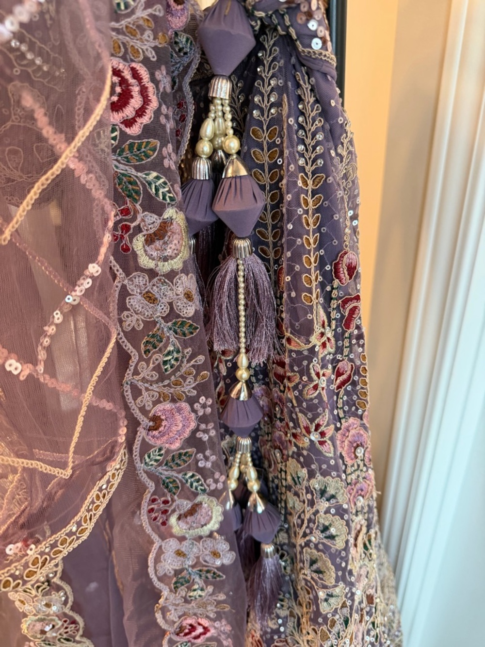 Mauve Lavender Floral Embroidered Lehenga 3 Piece Set - Small Like Brand New - Picture 3 of 16
